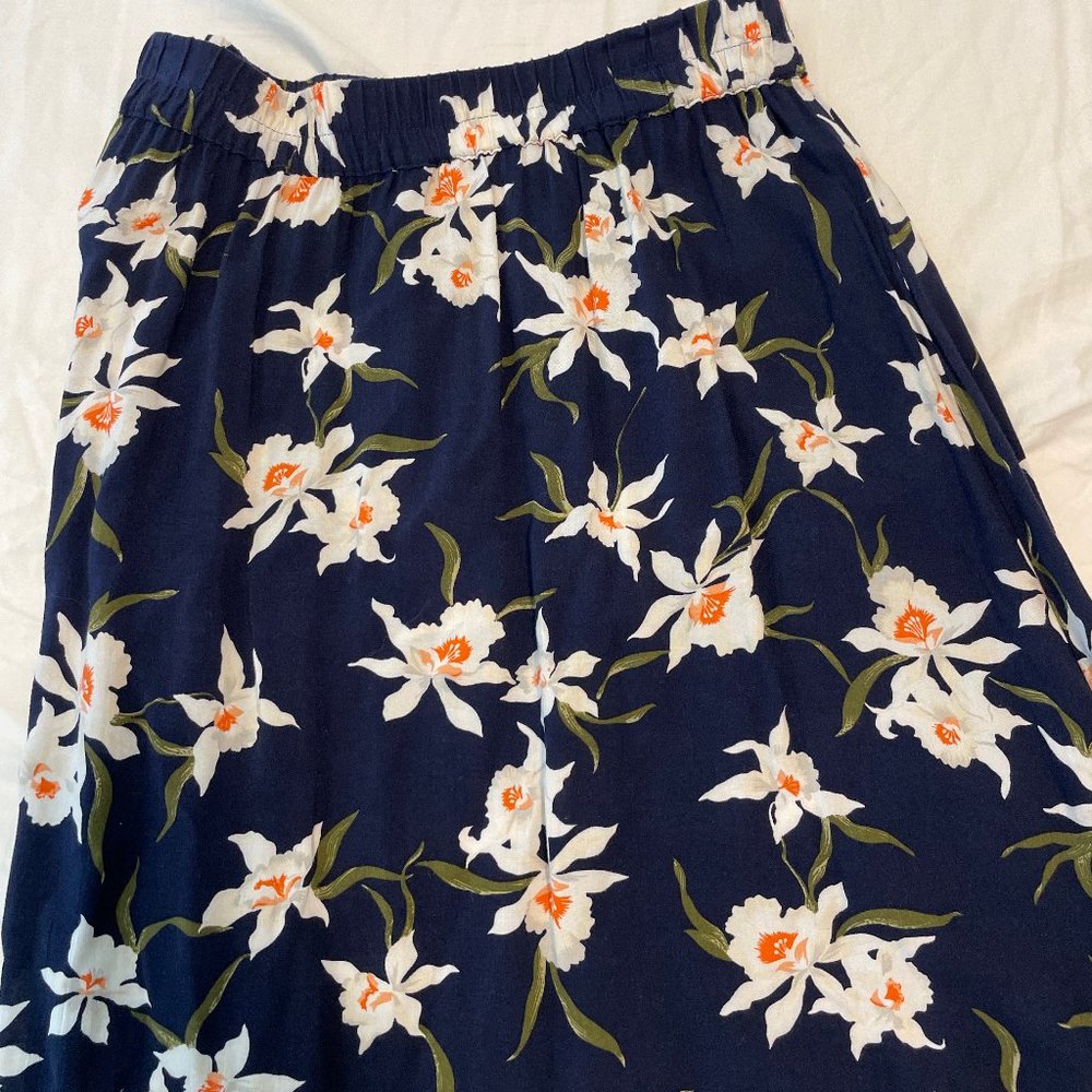 2/$15 Floral Maxi Skirt | size S